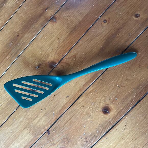 Preowned Hutzler Melamine Angled Slotted Spatula Turner Flipper Glossy Green 13" - Picture 3 of 10